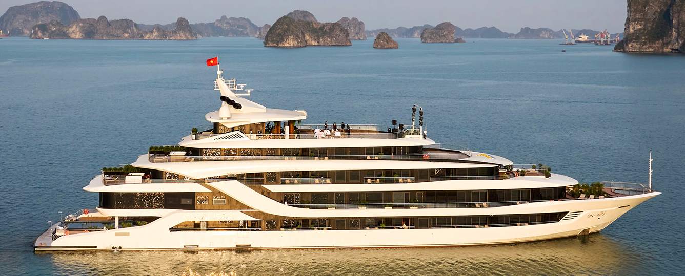 Calista - Halong Bay and Bai Tu Long Bay Cruise 3 Days 2 Nights